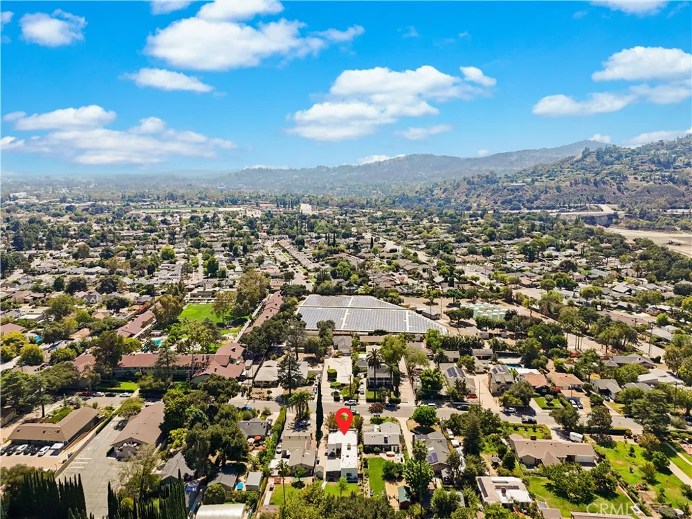 813 Mountain View Altadena, CA 91001