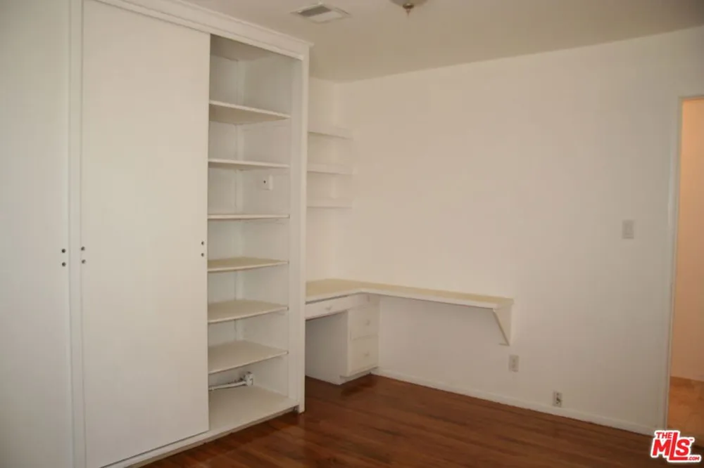 9814 Baden Avenue Chatsworth, CA 91311
