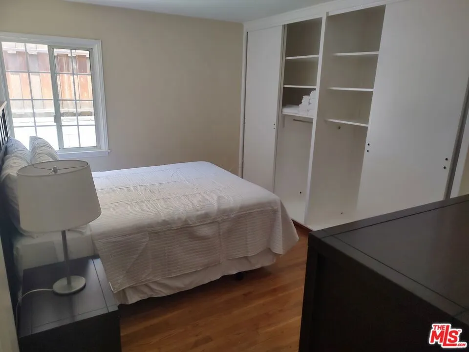 9814 Baden Avenue Chatsworth, CA 91311