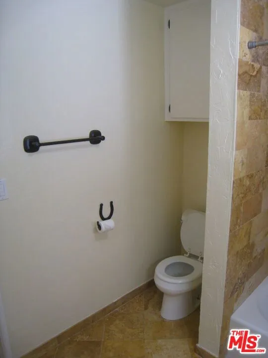 9814 Baden Avenue Chatsworth, CA 91311
