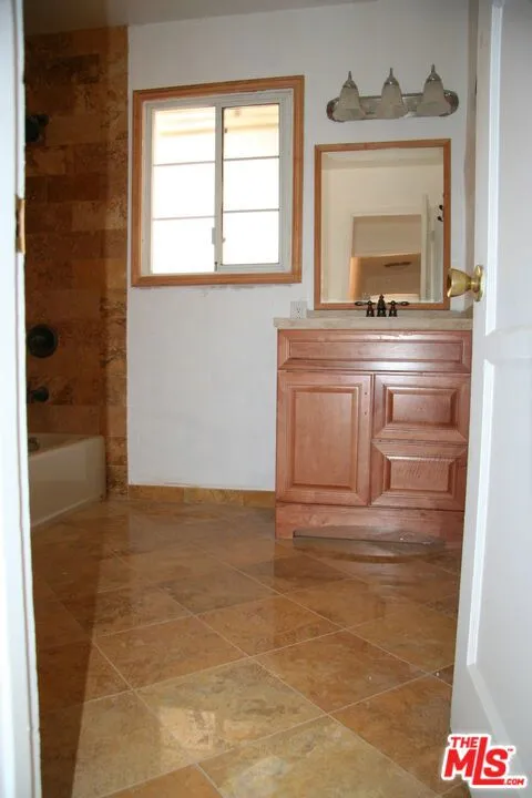 9814 Baden Avenue Chatsworth, CA 91311