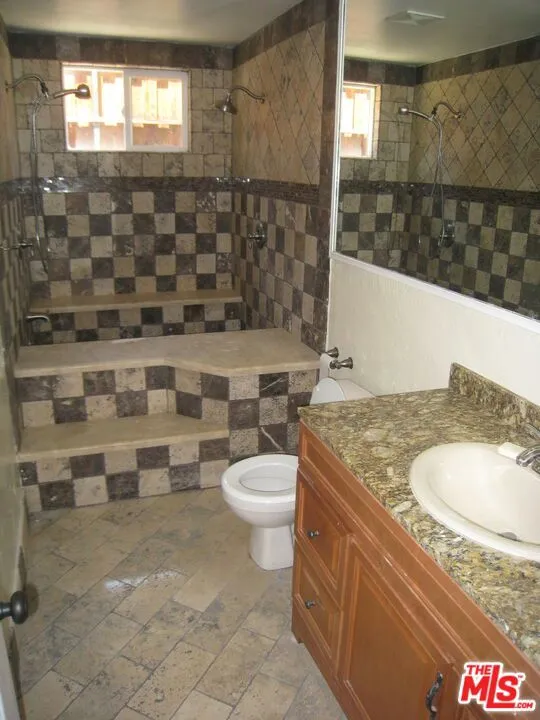 9814 Baden Avenue Chatsworth, CA 91311