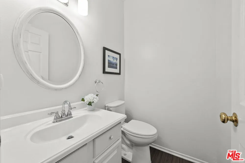 4338 Gentry Avenue #Unit 2 Los Angeles, CA 91604