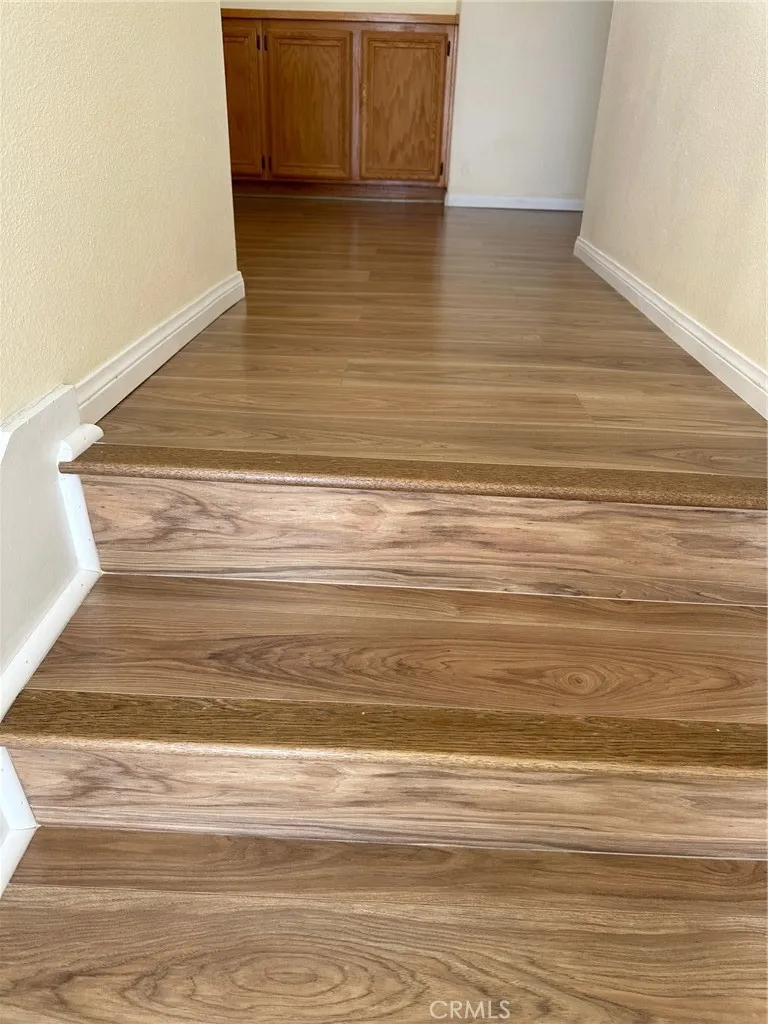 516 Monteleone Oak Park, CA 91377