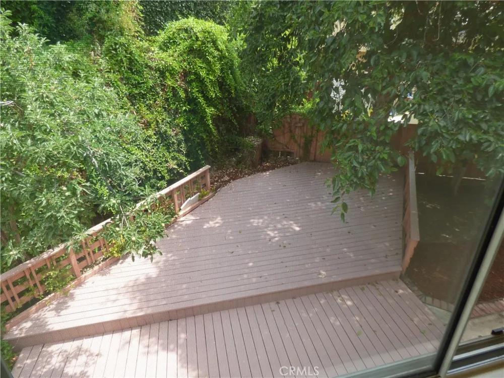 516 Monteleone Oak Park, CA 91377