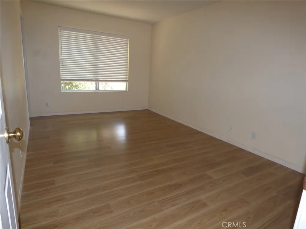 516 Monteleone Oak Park, CA 91377