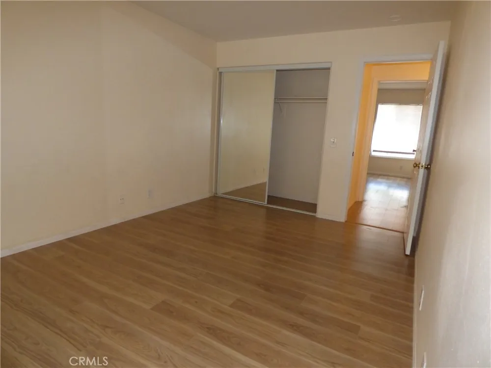 516 Monteleone Oak Park, CA 91377