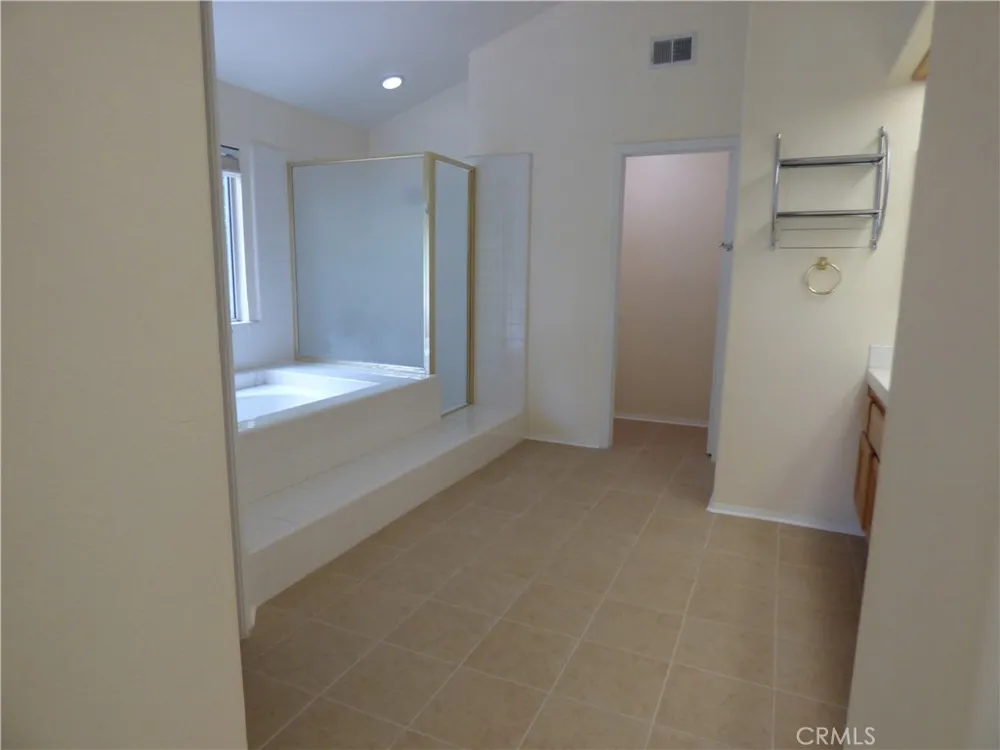 516 Monteleone Oak Park, CA 91377