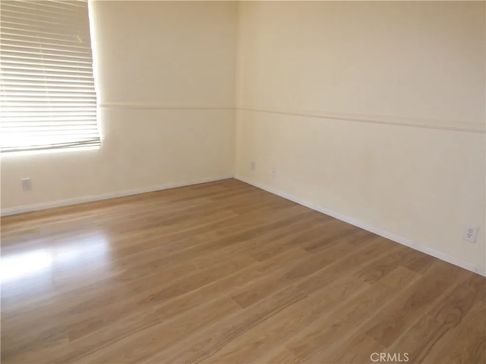 516 Monteleone Oak Park, CA 91377