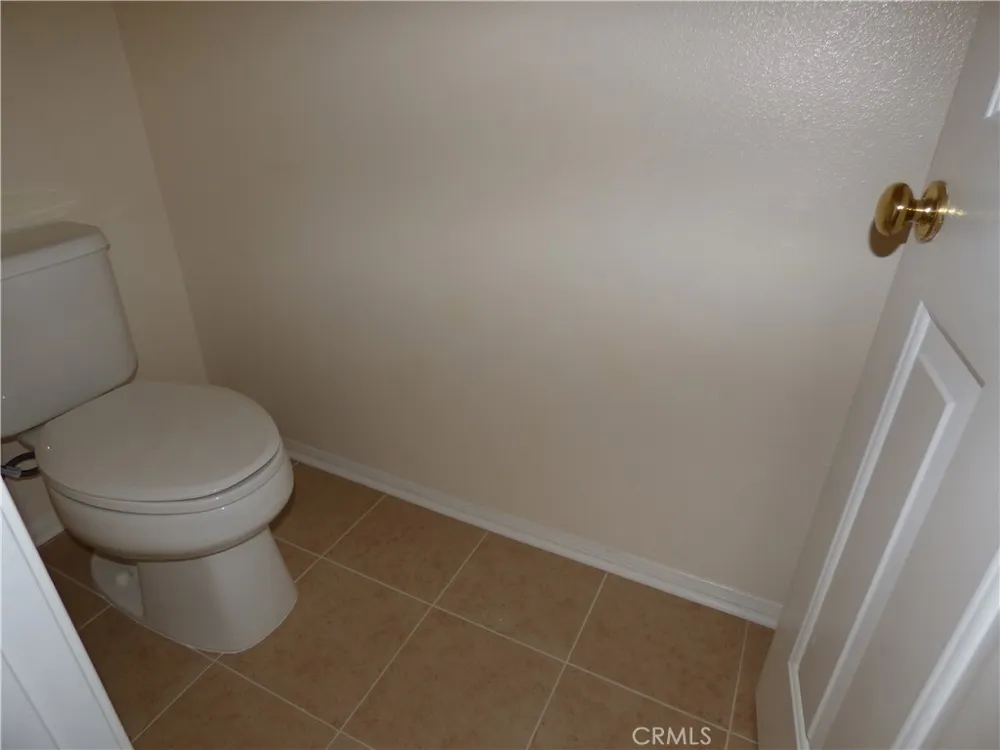 516 Monteleone Oak Park, CA 91377