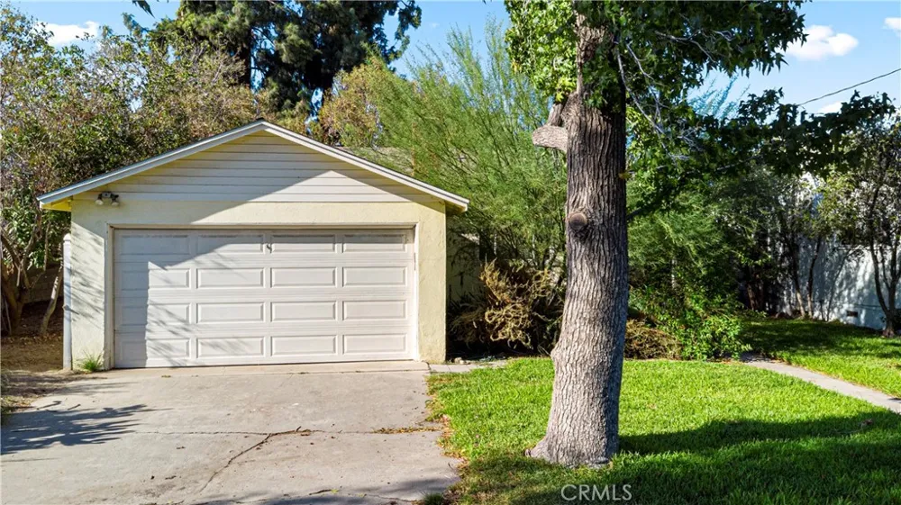 2736 W Court Street Rialto, CA 92376