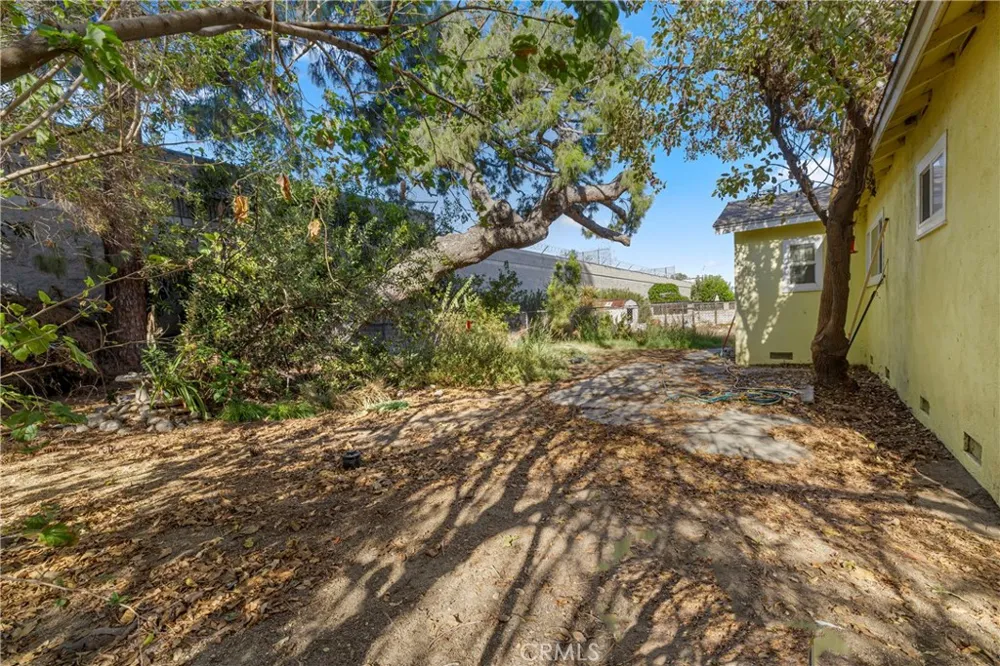 2736 W Court Street Rialto, CA 92376