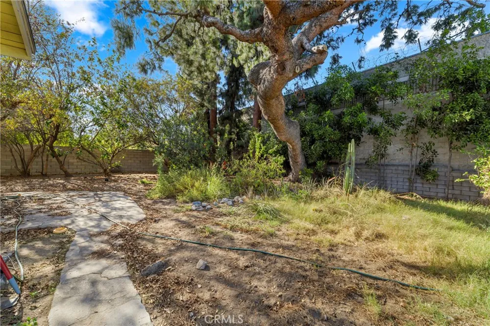 2736 W Court Street Rialto, CA 92376