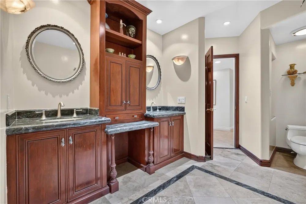 1455 Queen Summit West Covina, CA 91791
