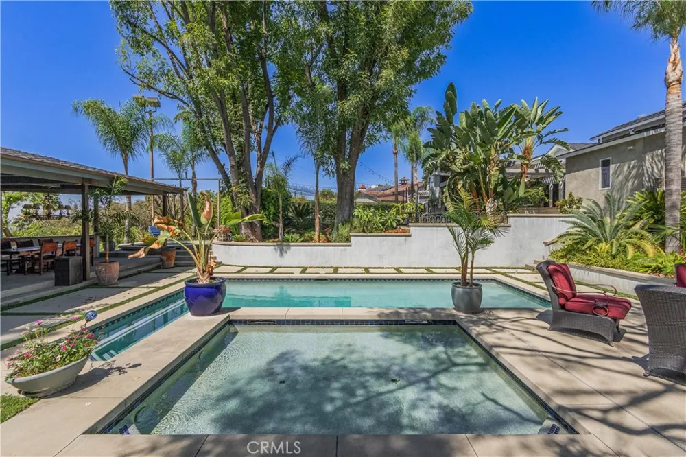 1455 Queen Summit West Covina, CA 91791