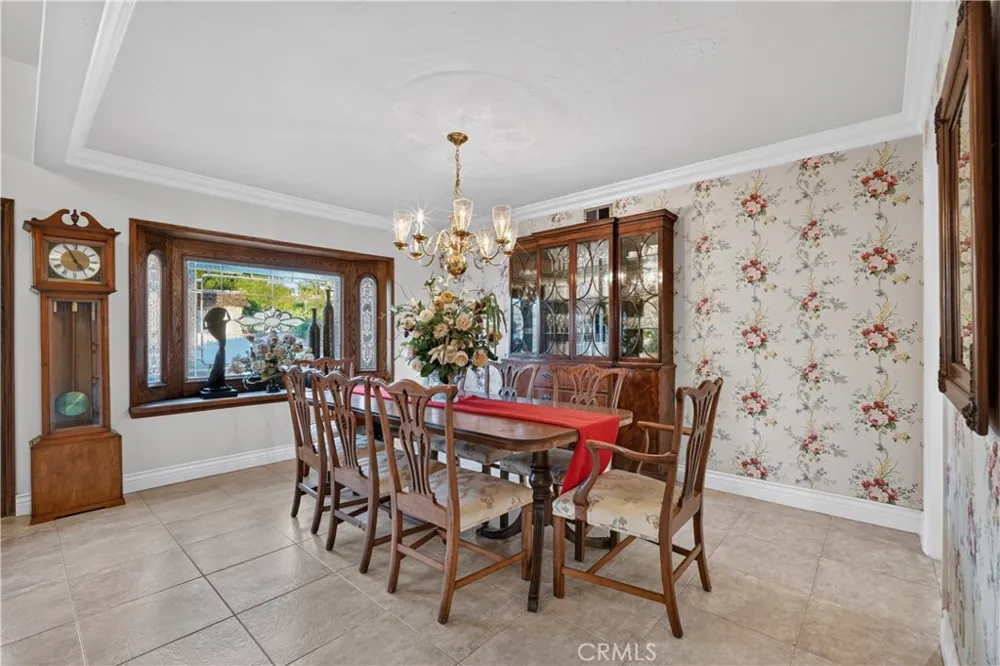 1455 Queen Summit West Covina, CA 91791