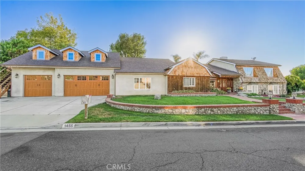 1455 Queen Summit West Covina, CA 91791
