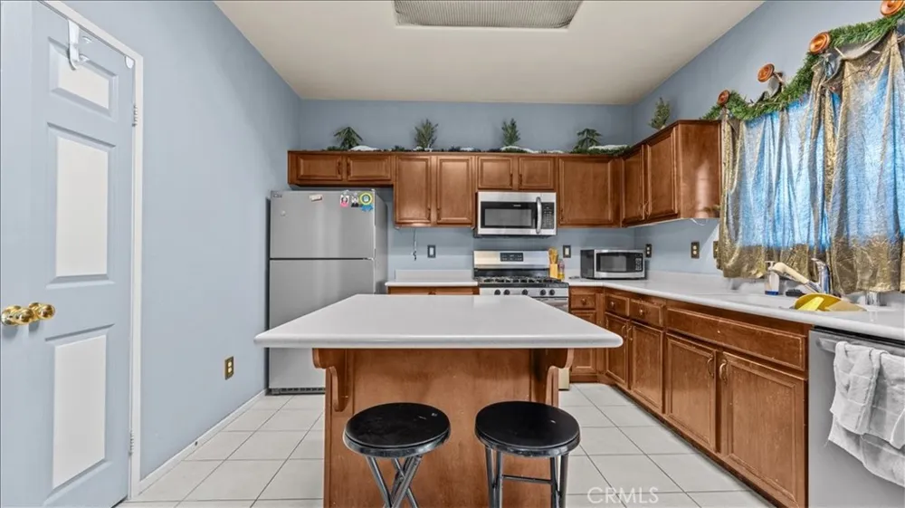 13541 Princeton Victorville, CA 92392
