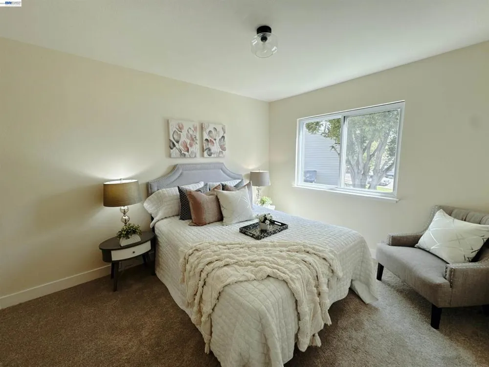 4242 Lunar Way Union City, CA 94587