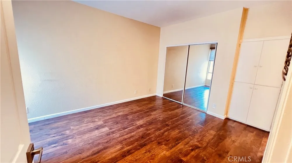 19350 Sherman Way #231 Reseda, CA 91335
