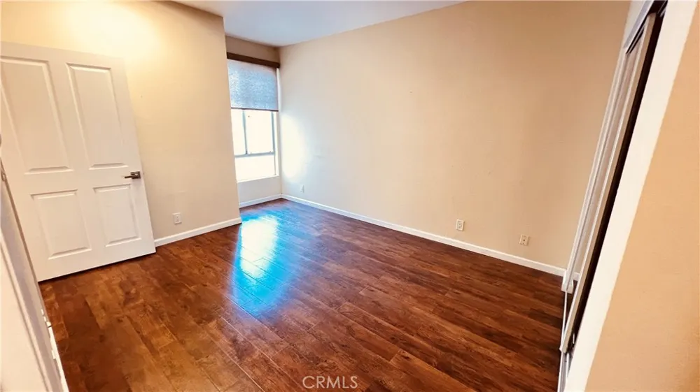 19350 Sherman Way #231 Reseda, CA 91335