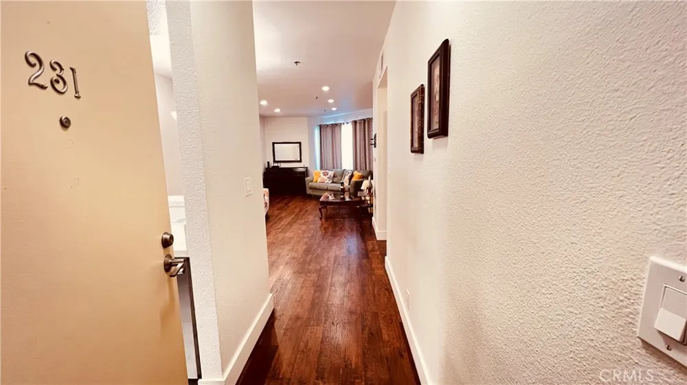19350 Sherman Way #231 Reseda, CA 91335