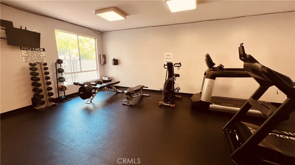 19350 Sherman Way #231 Reseda, CA 91335