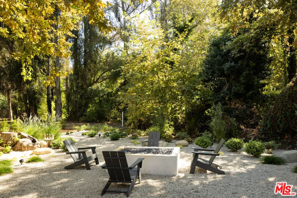14462 W Sunset Boulevard Los Angeles, CA 90272