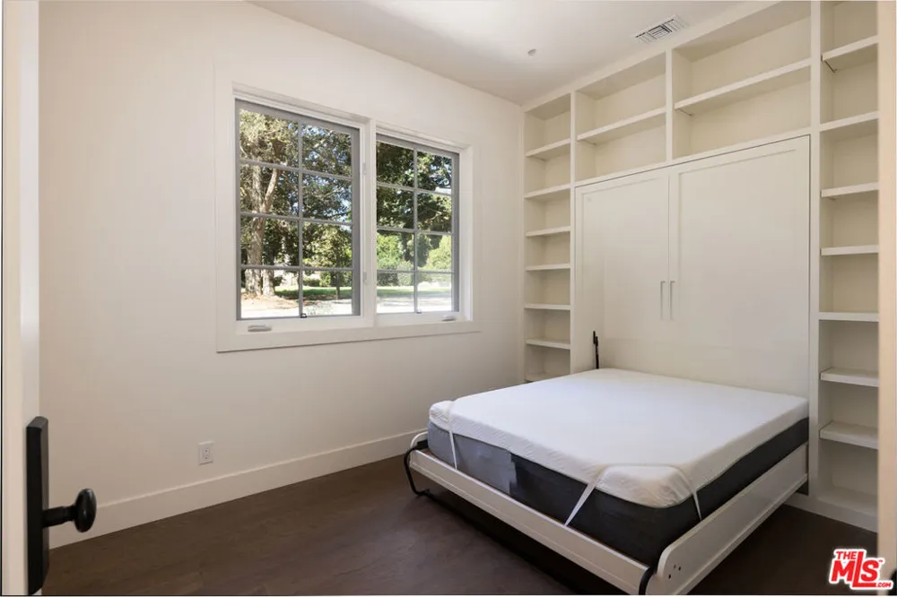 14462 W Sunset Boulevard Los Angeles, CA 90272