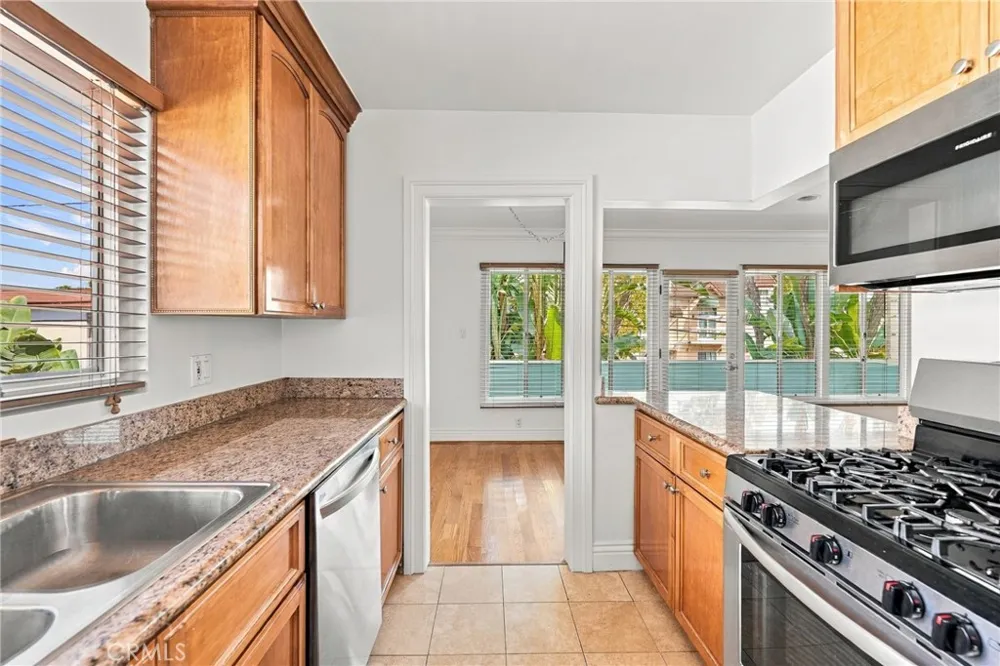 14934 Dickens Street #12A Sherman Oaks, CA 91403