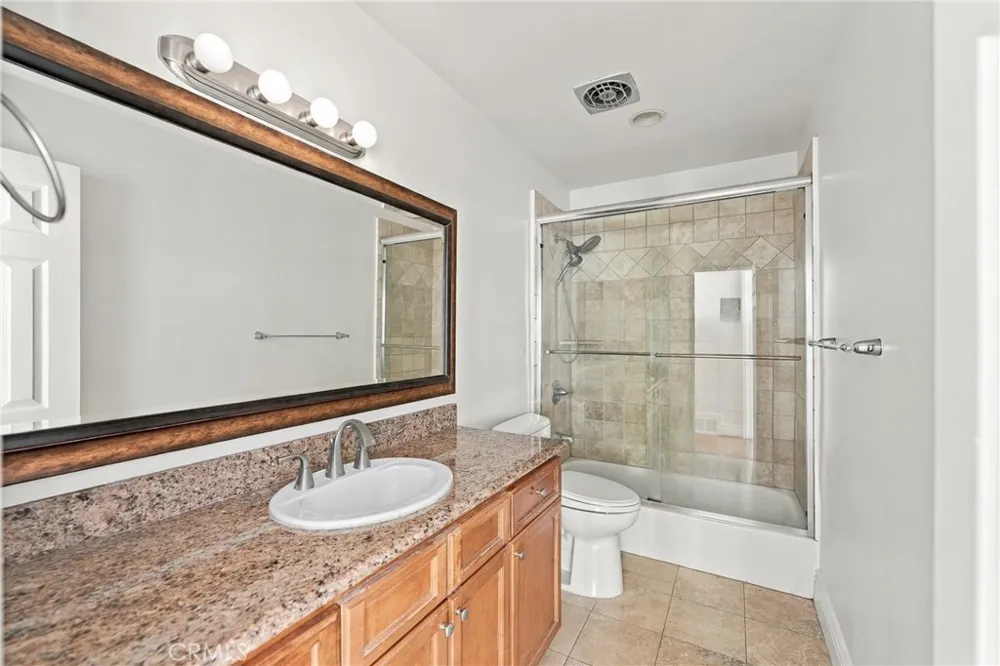 14934 Dickens Street #12A Sherman Oaks, CA 91403