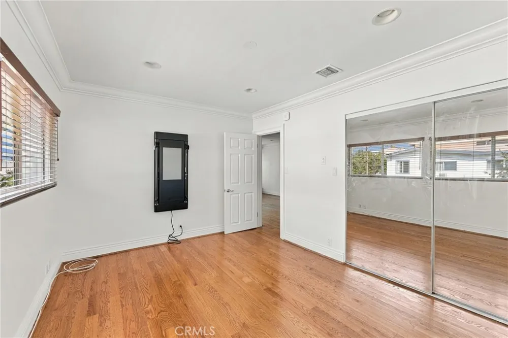 14934 Dickens Street #12A Sherman Oaks, CA 91403