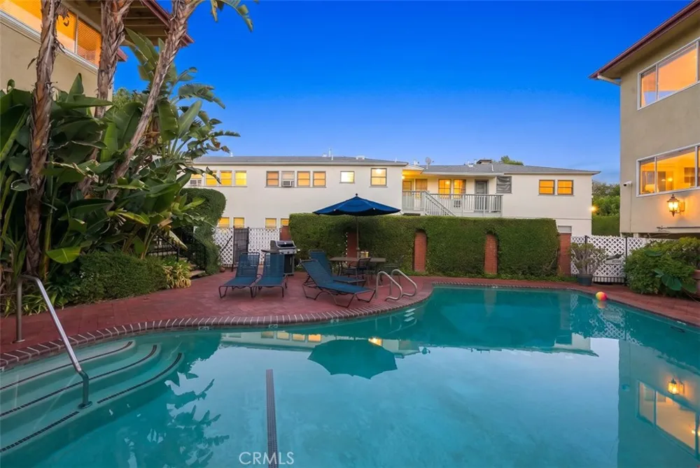 14934 Dickens Street #12A Sherman Oaks, CA 91403