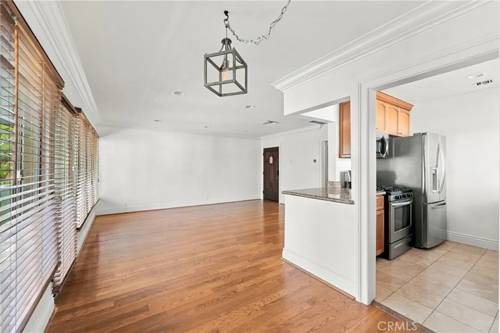 14934 Dickens Street #12A Sherman Oaks, CA 91403