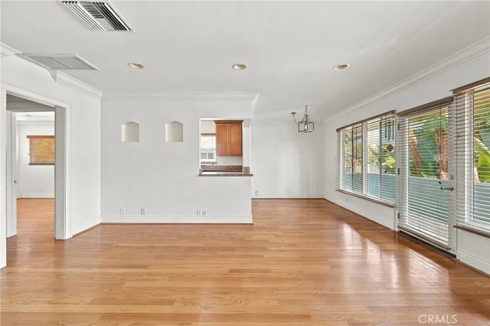14934 Dickens Street #12A Sherman Oaks, CA 91403