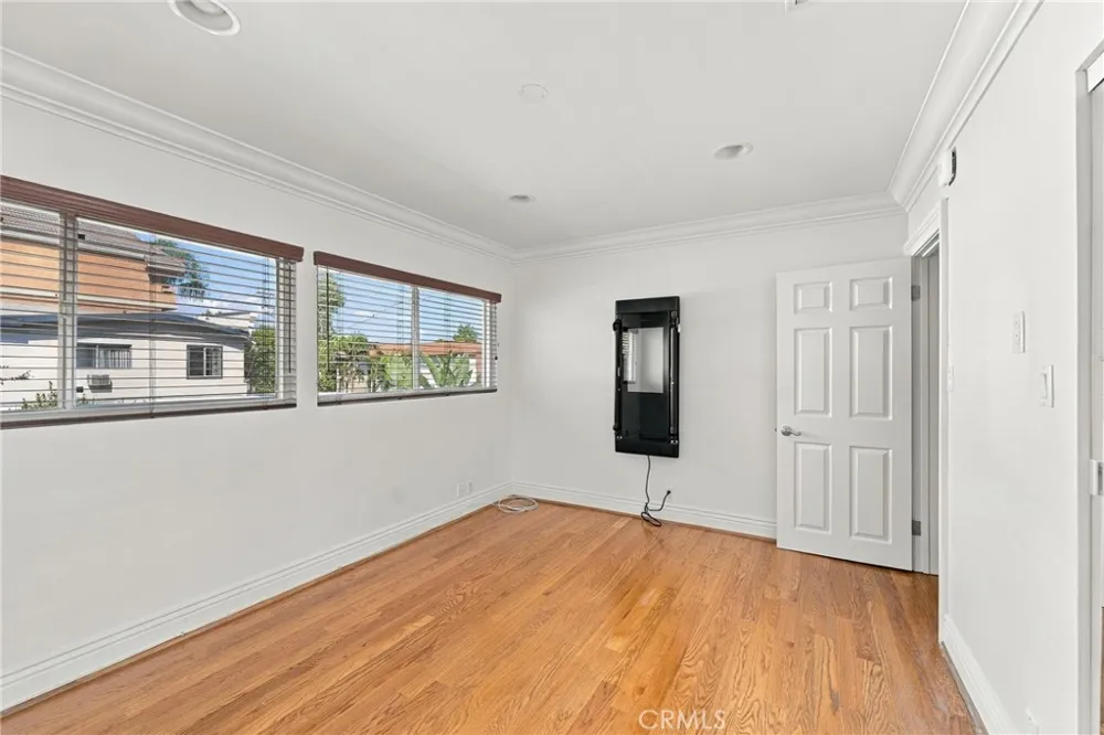 14934 Dickens Street #12A Sherman Oaks, CA 91403
