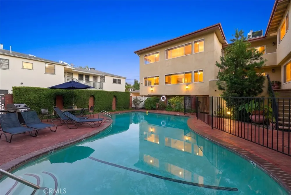 14934 Dickens Street #12A Sherman Oaks, CA 91403