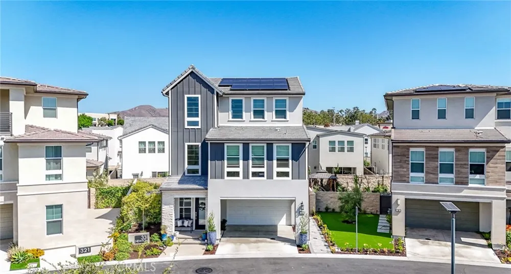 331 Newton Lake Forest, CA 92630