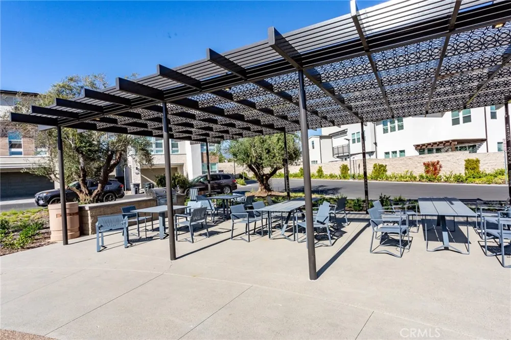 331 Newton Lake Forest, CA 92630