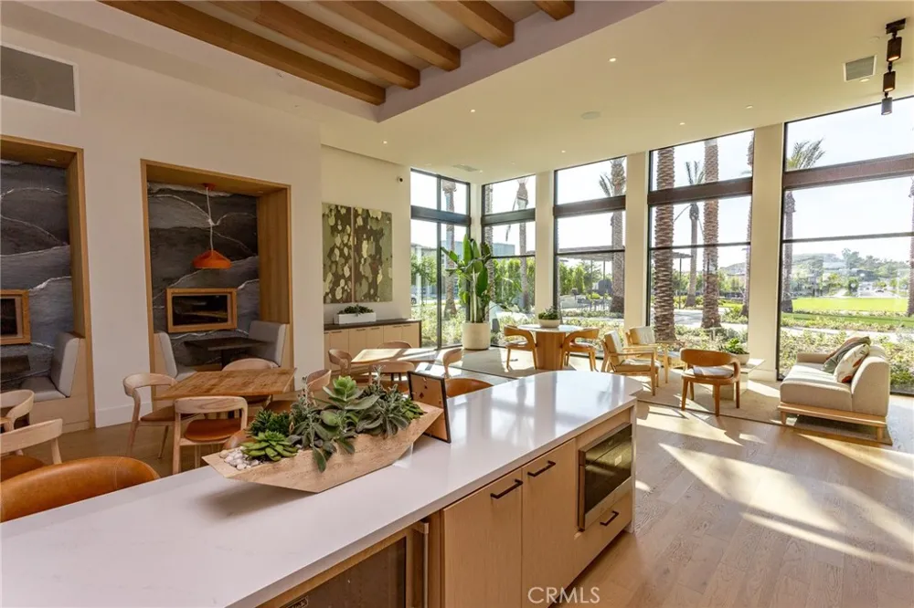 331 Newton Lake Forest, CA 92630