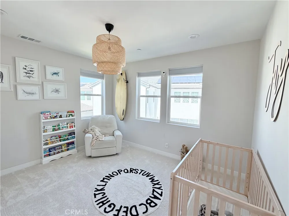 331 Newton Lake Forest, CA 92630