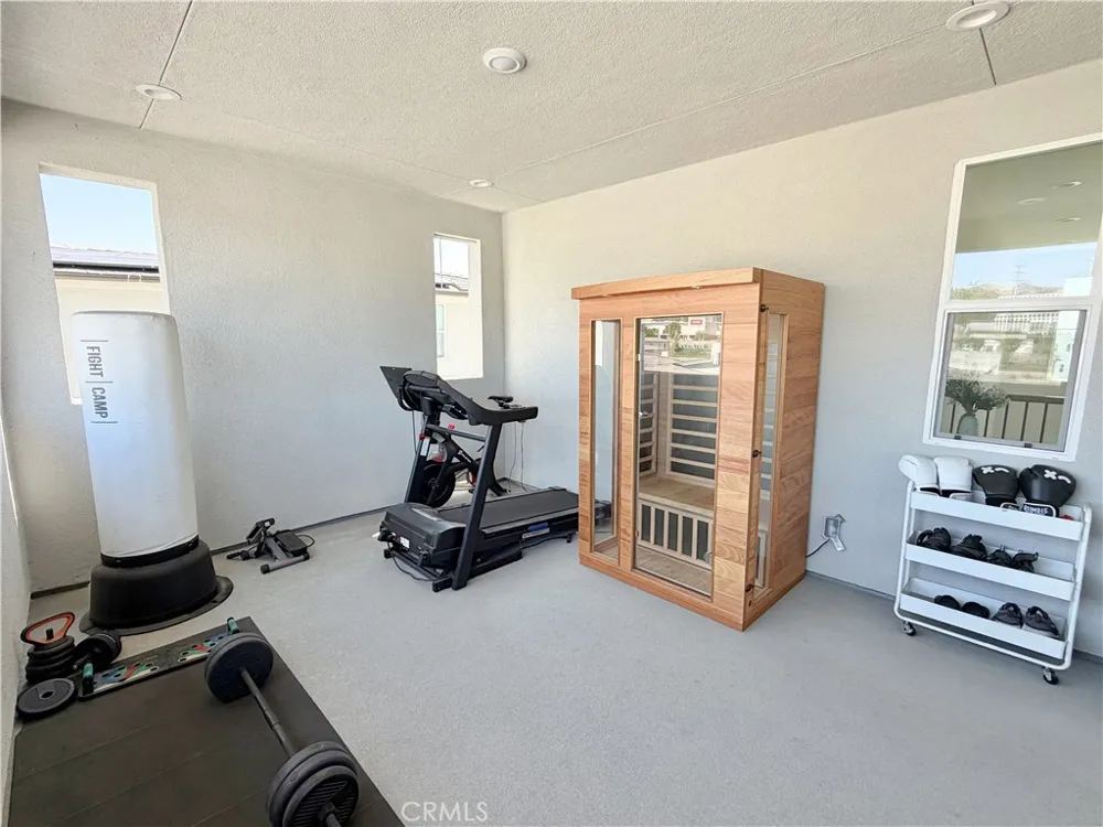 331 Newton Lake Forest, CA 92630