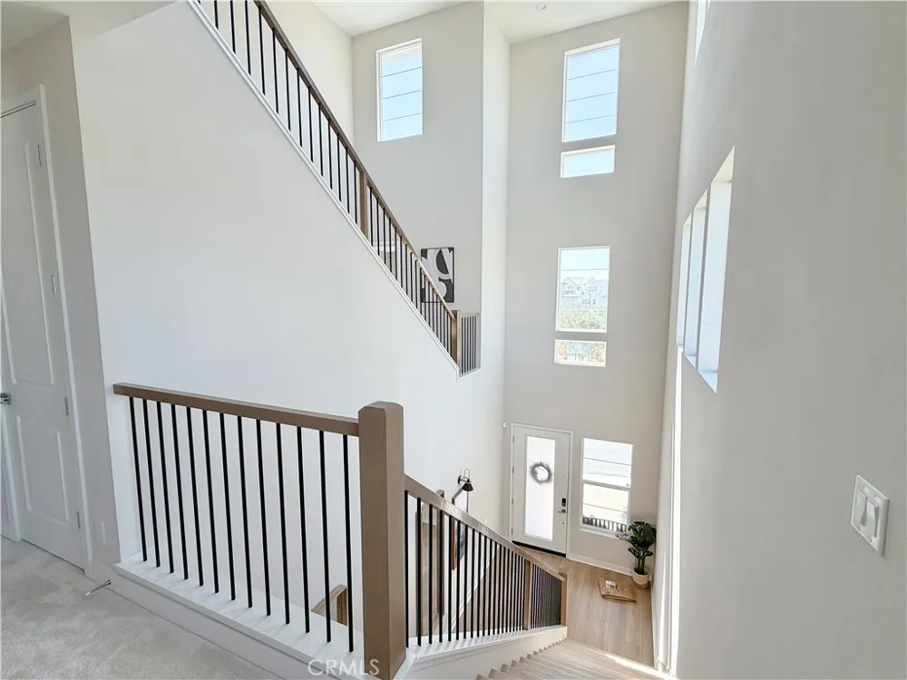 331 Newton Lake Forest, CA 92630