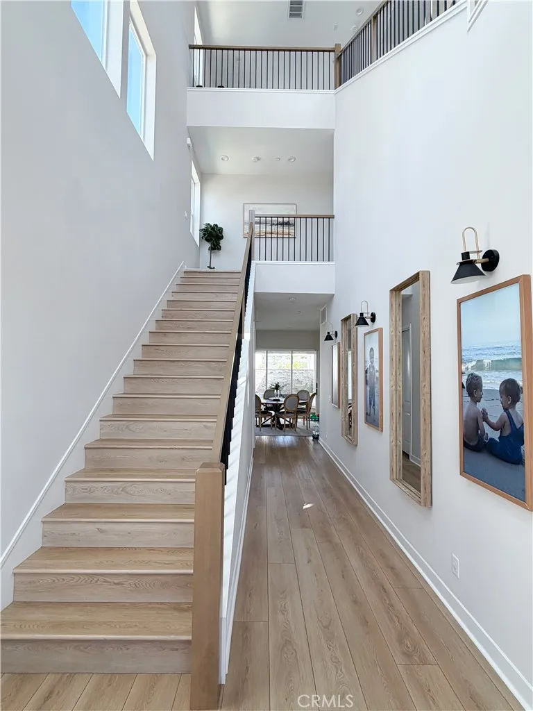 331 Newton Lake Forest, CA 92630