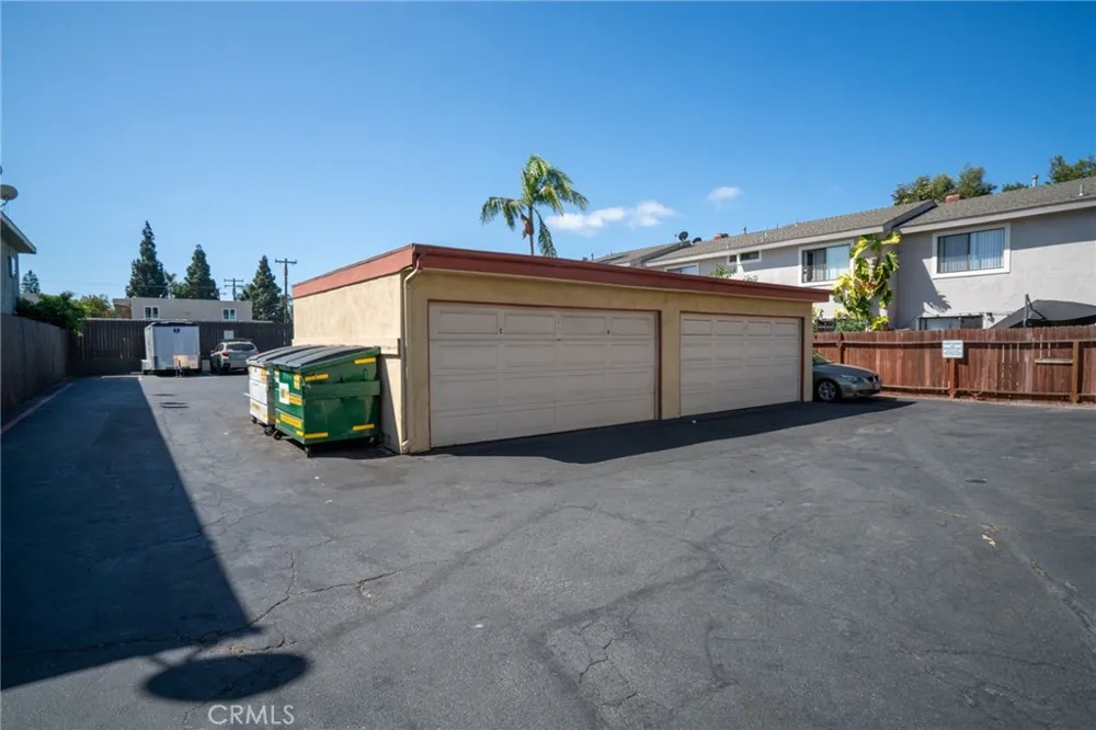 383 W Wilson Street Costa Mesa, CA 92627