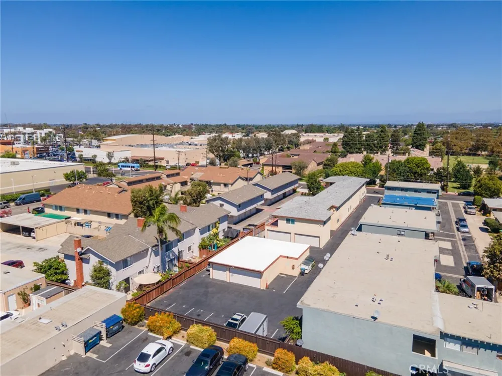 383 W Wilson Street Costa Mesa, CA 92627