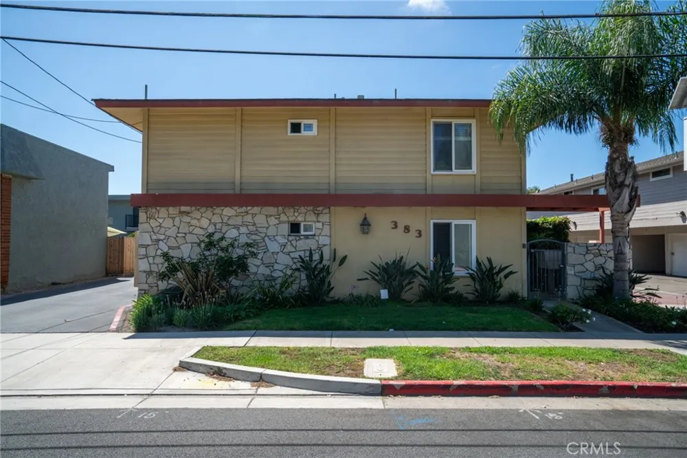 383 W Wilson Street Costa Mesa, CA 92627