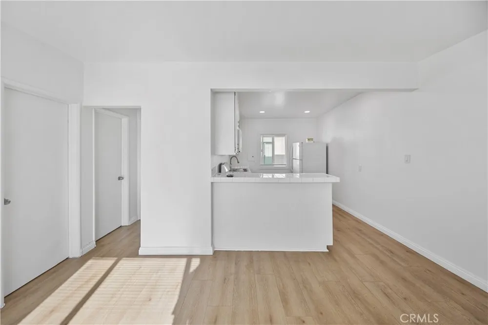 1826 12th Street Manhattan Beach, CA 90266