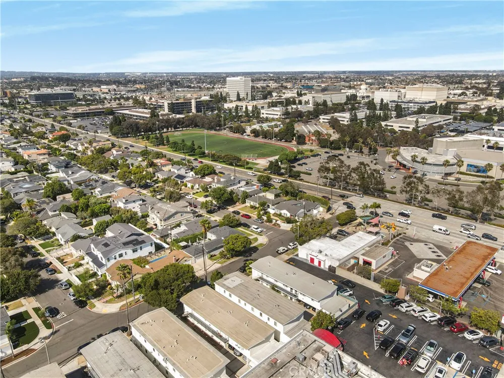 1826 12th Street Manhattan Beach, CA 90266