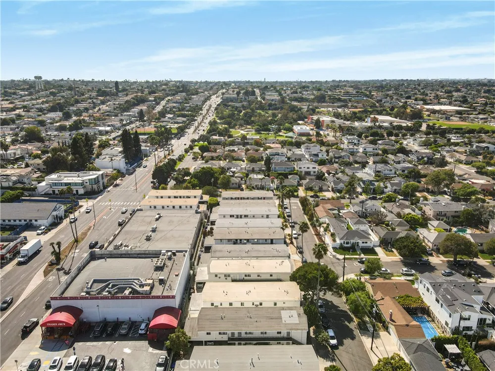 1826 12th Street Manhattan Beach, CA 90266
